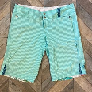 Lululemon rare women’s board shorts